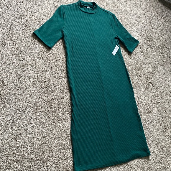 NWT Womens Small Old Navy Sweater Short Sleeve Dress in Emerald Green - Picture 1 of 4